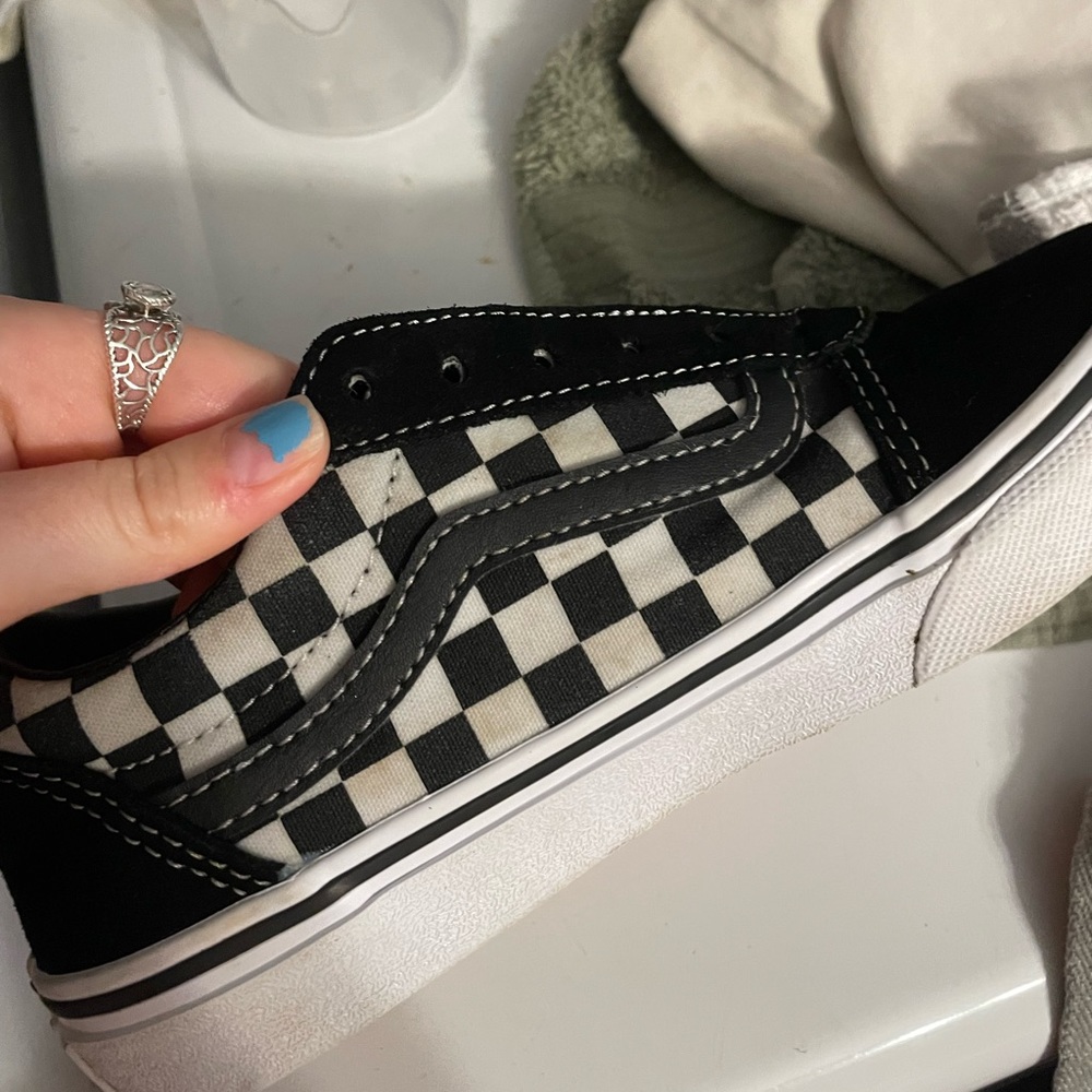 Vans - Picture 6 of 6